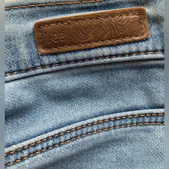 Ladies Size 12 Lee Classic Fit Jeans - Picture 8 of 16